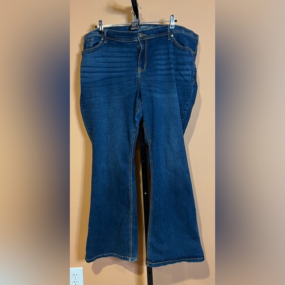 Torrid Dark Blue Flare Jeans - Picture 1 of 2